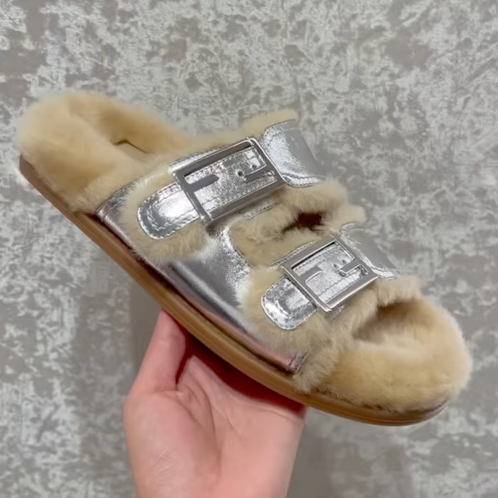 【FENDI】フェンディ フィール シルバー ファー スライド FFロゴ