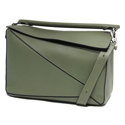 グリーン（緑）系 LOEWE(ロエベ) ショルダーバッグ(メンズ