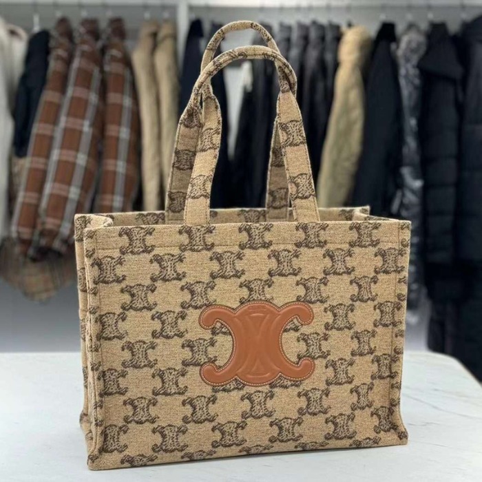 ★Celine★ ラージ カバ タイス / トリオンフテキスタイル