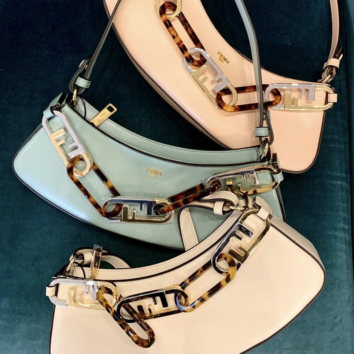 FENDI O'Lock Swing オーロック スイング ショルダーバッグ