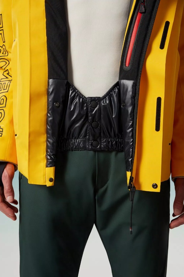 MONCLER GRENOBLE 2023/24秋冬フード付スキージャケット MORIOND