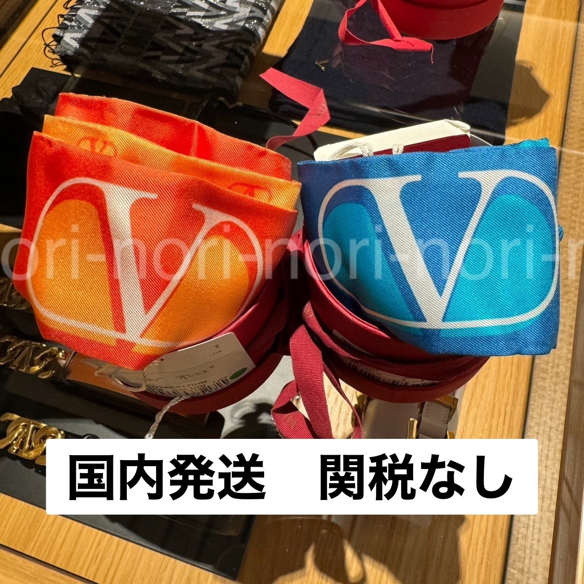 すぐ届く!VALENTINO★Vロゴ シグネチャーシルクバンドゥスカーフ