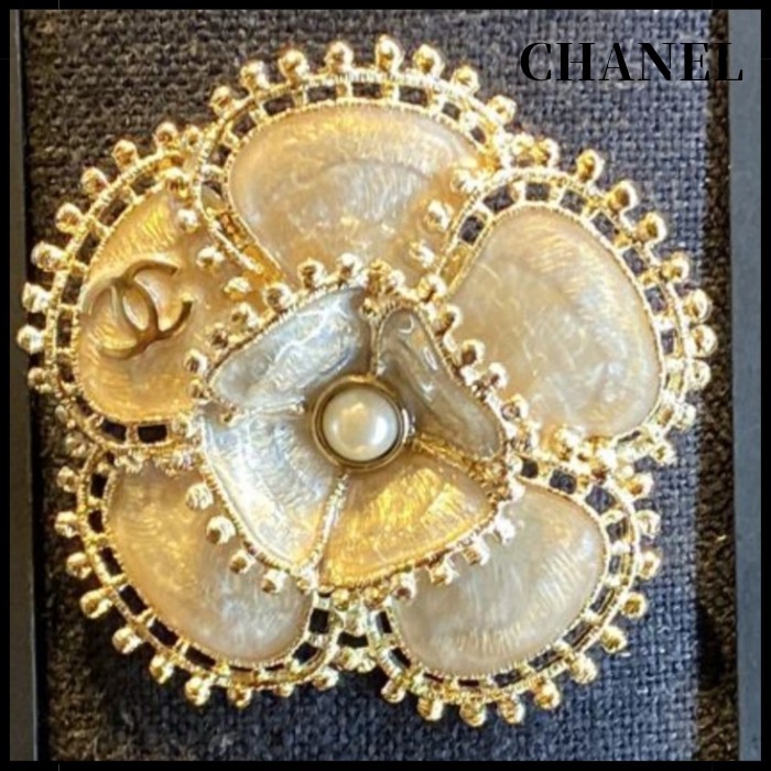 【新作☆】CHANEL カメリア ブローチ どんな洋服にも♪CCマーク