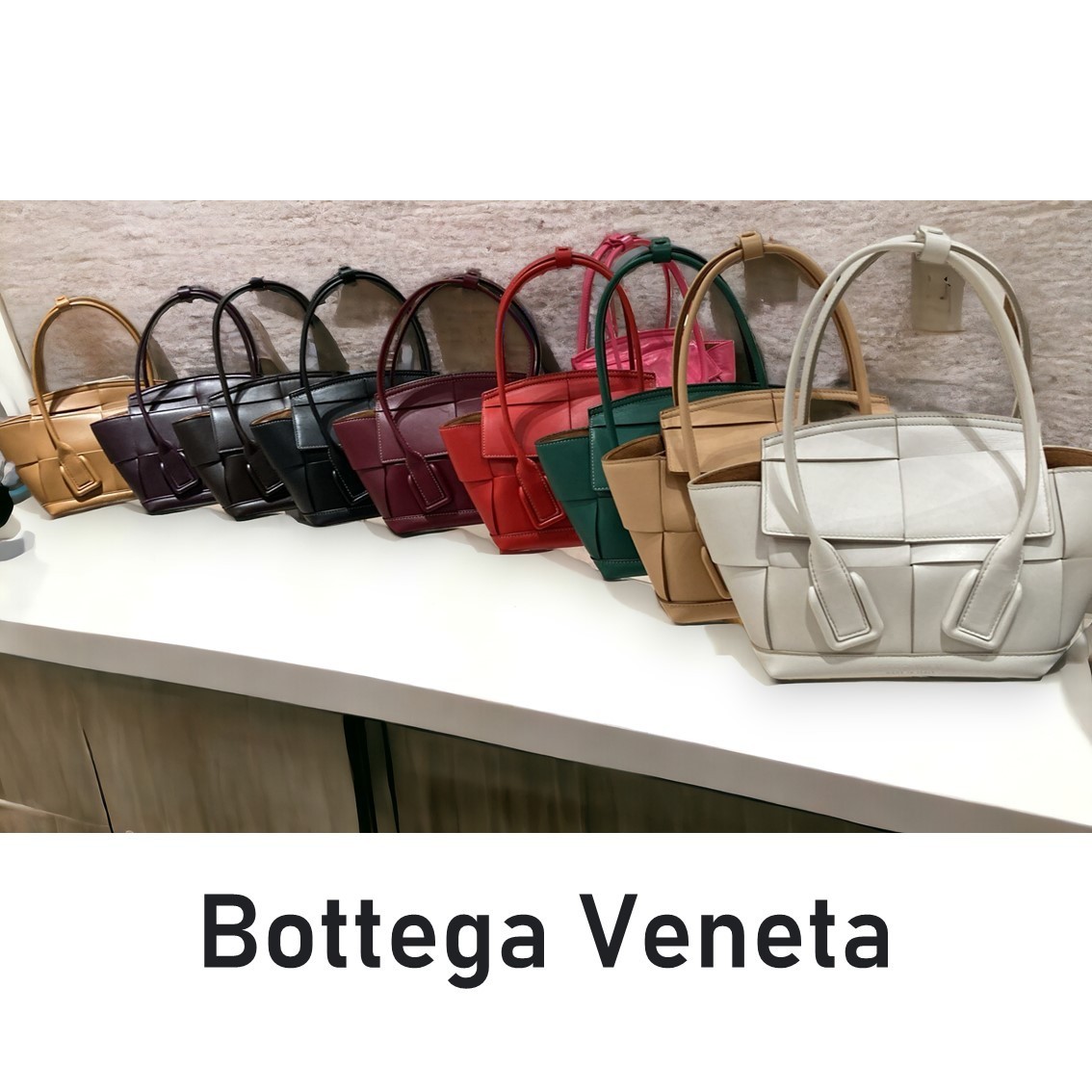 人気【BOTTEGA VENETA】ボッテガ アルコ ミニ レザーバッグ