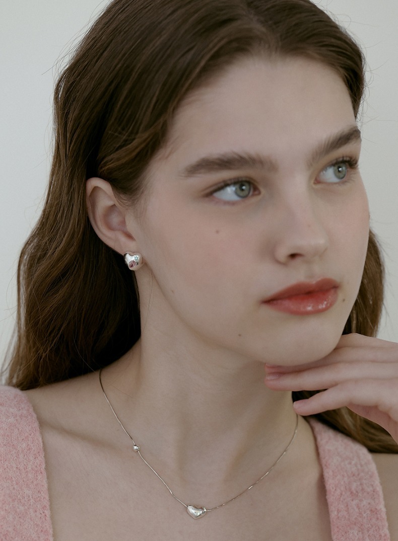 ☆韓国の人気☆【TATIANA】☆Plump Heart Silver Necklac.e☆