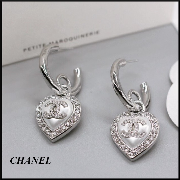【新作☆24Cruise】CHANEL ハート CCロゴ シルバー ピアス