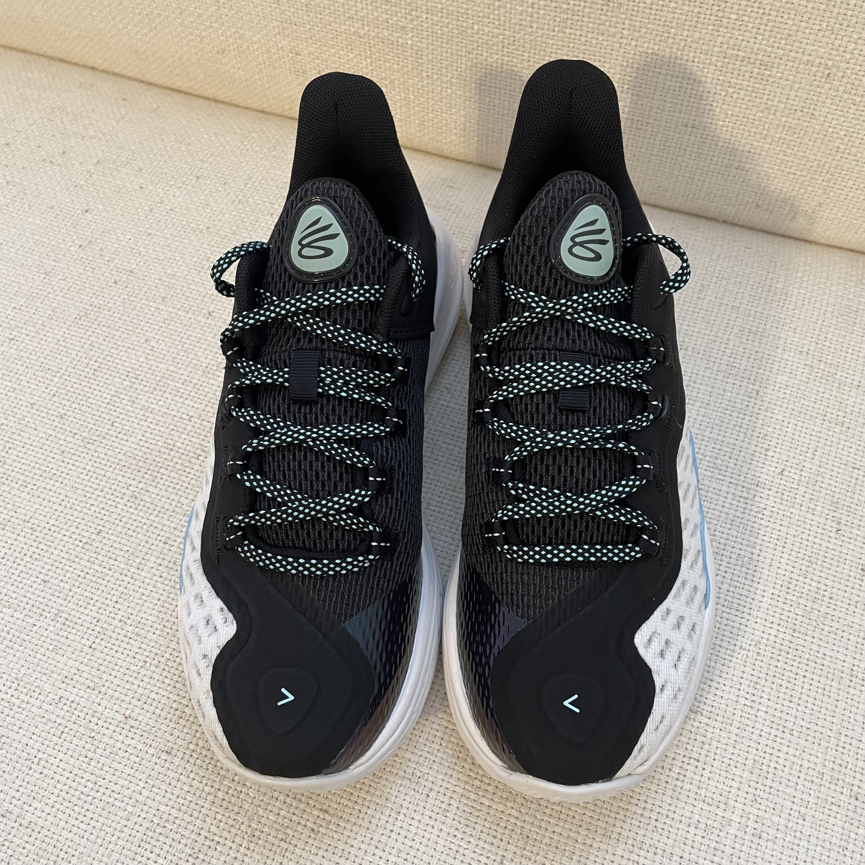 大人もOK! UNDER ARMOUR バスケシューズ Curry 11 Future Curry