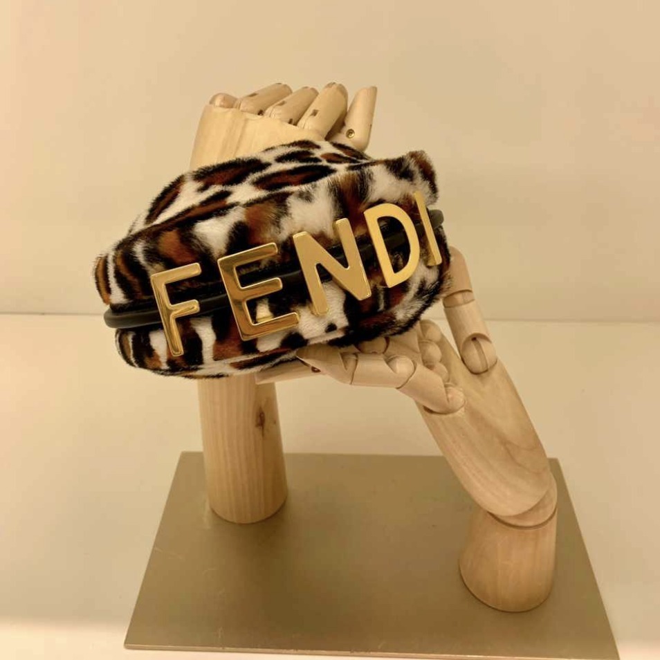 Louis Vuitton 実用的な【ミニ バムバッグ】モノグラム ◆ 人気 Louis Vuitton 実用的な【ミニ バムバッグ】モノグラム ◇ 人気