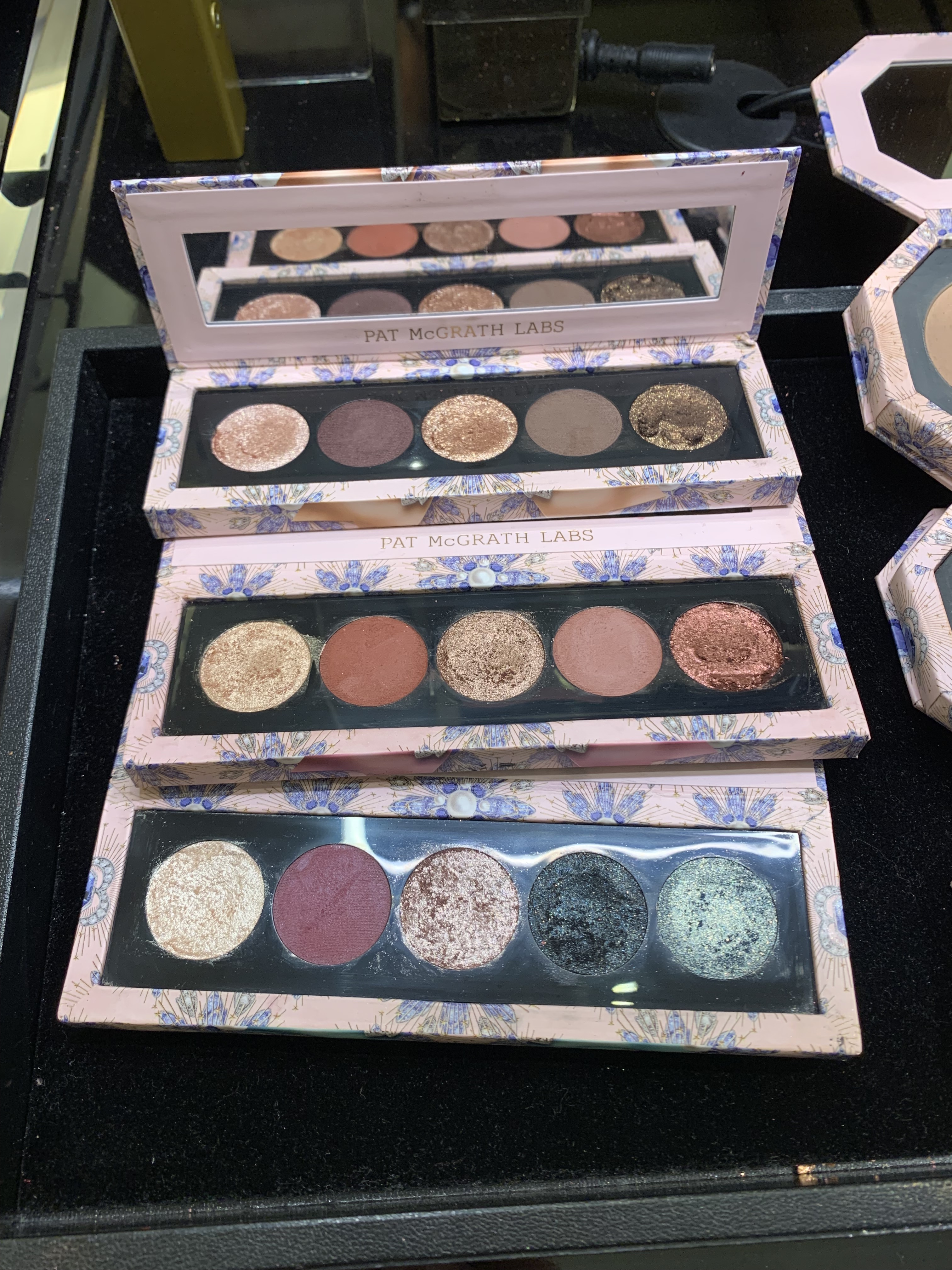 期間限定商品【Urban Decay】MOONDUST GLITTER EYESHADOW