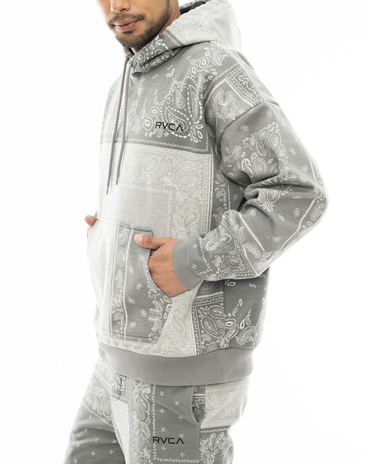 売り切れ前に RVCA PATCHWORK BANDANA HOODIE インパクト大 売り切れ前に RVCA PATCHWORK BANDANA HOODIE インパクト大