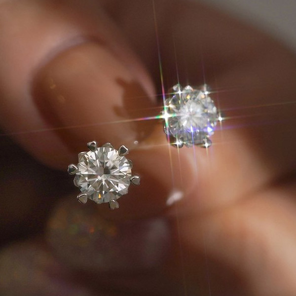WING BLING■(silver925) AAA等級 Moissanite 1ct 一粒ピアス