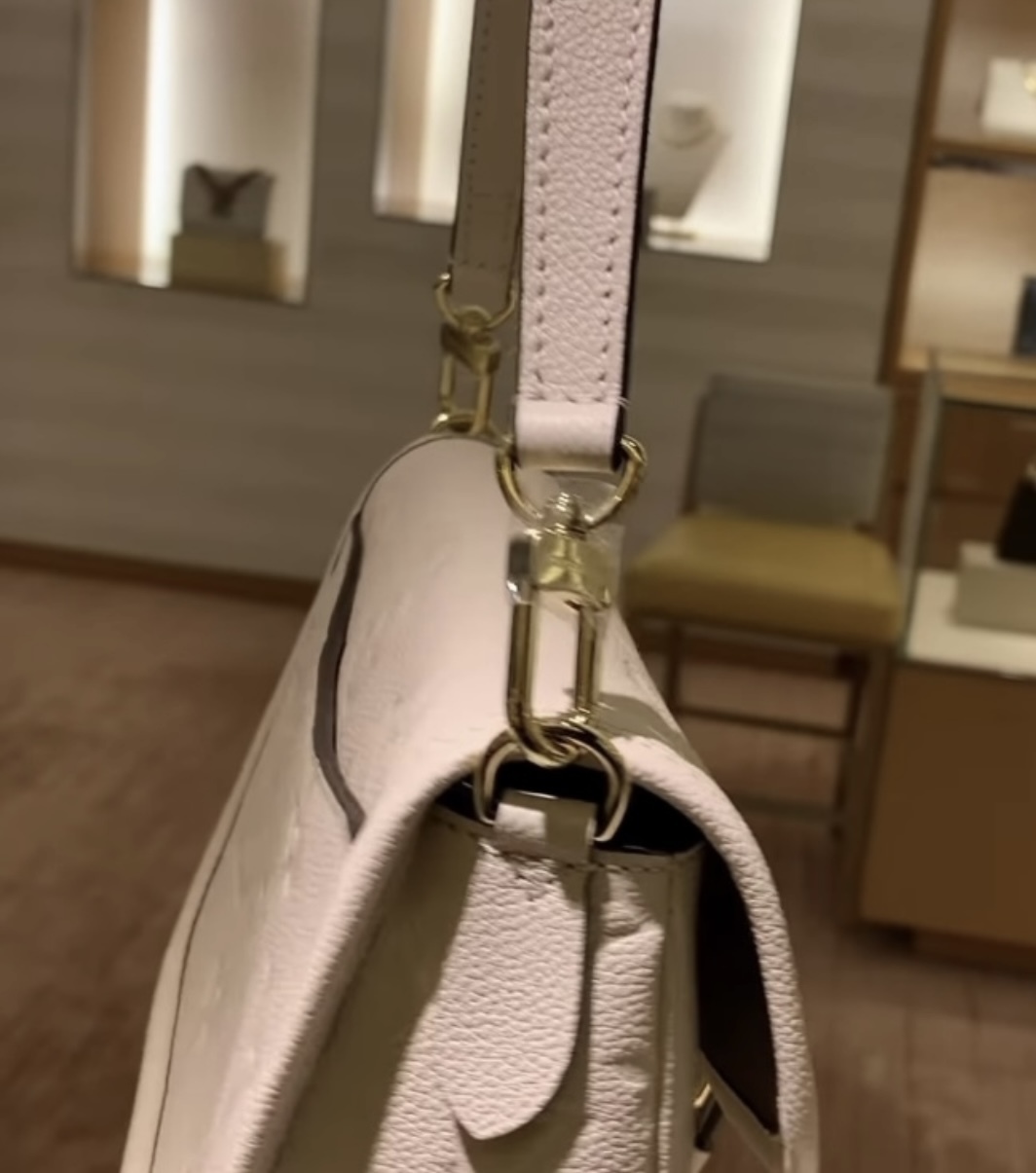 大人の休日はお洒落に】LOUIS VUITTON☆Dianeショルダーバッグ