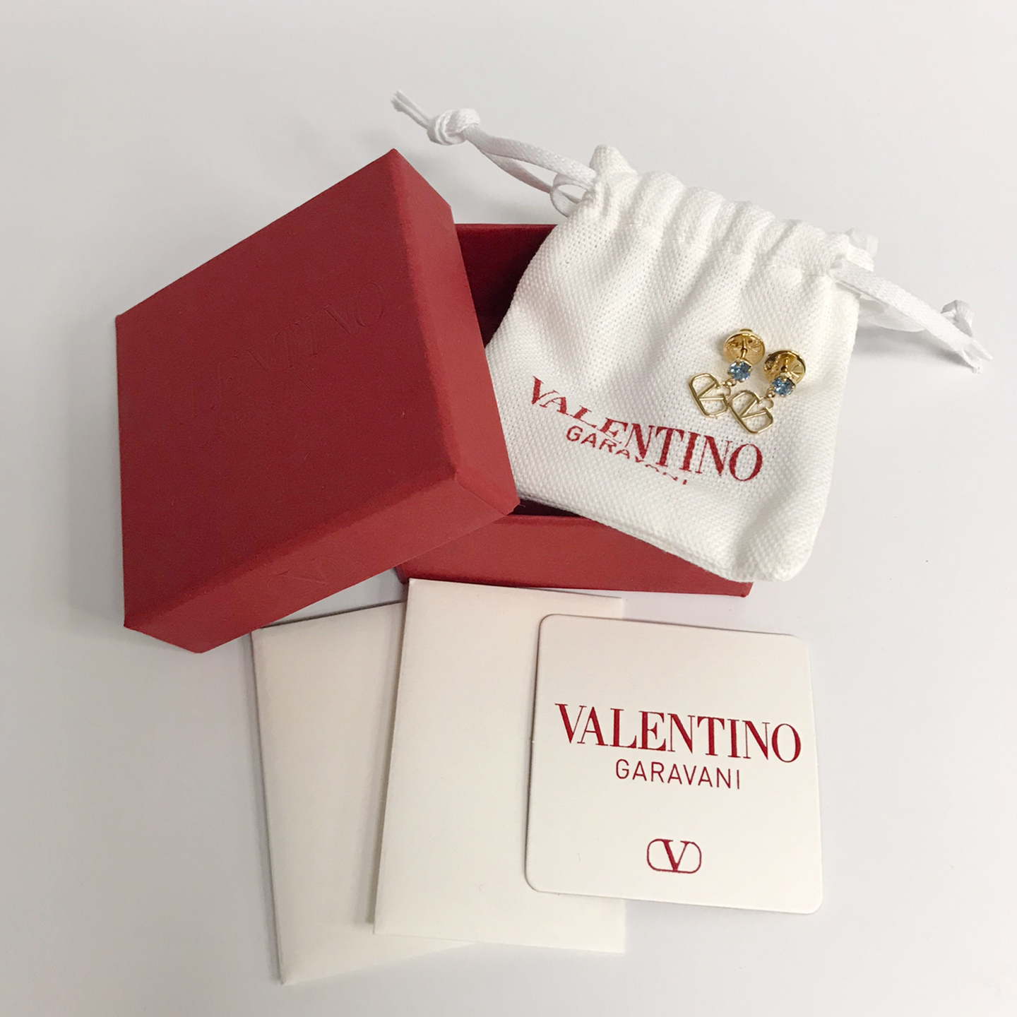 VALENTINO★GARAVANI Vロゴ シグネチャー クリスタル ピアス