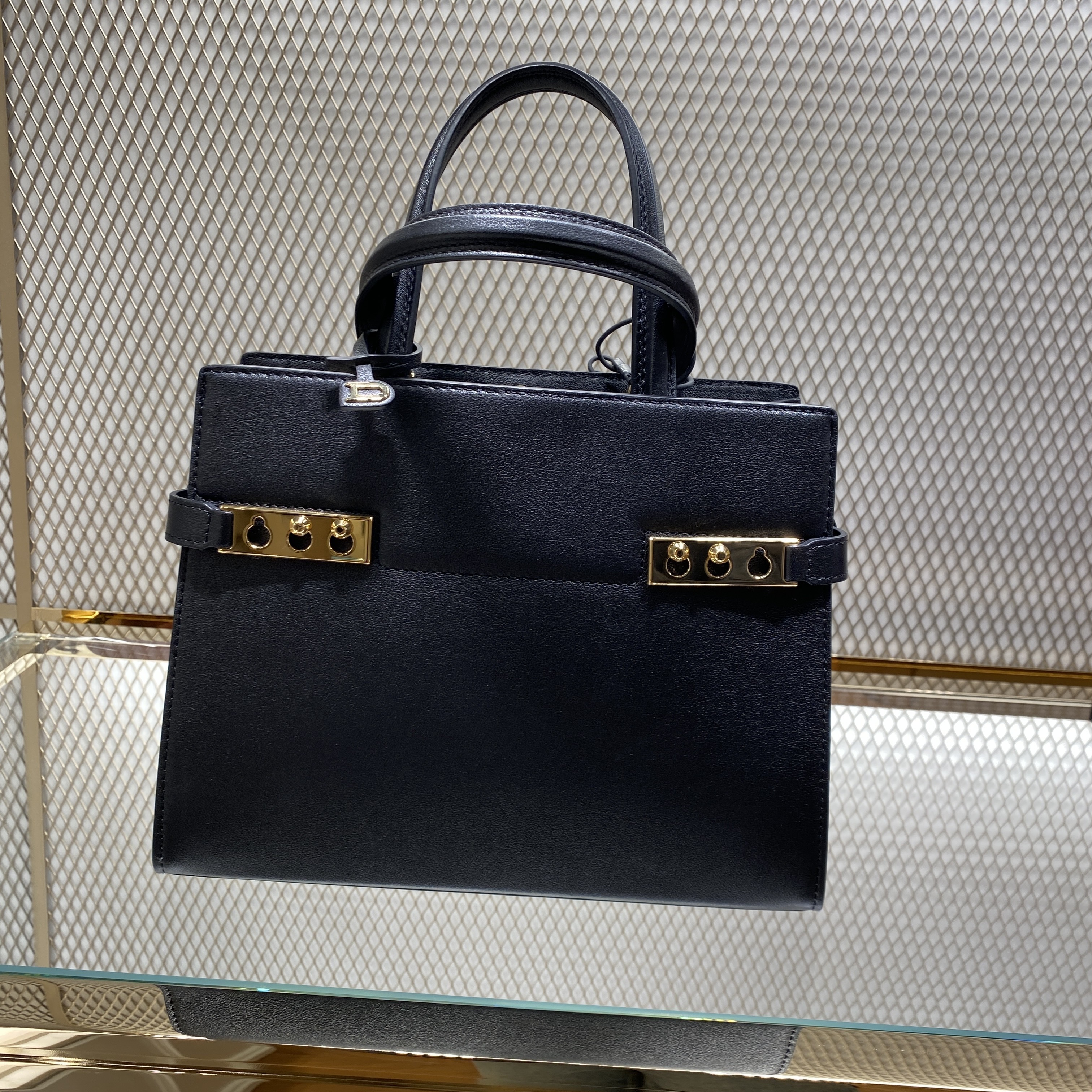 DELVAUX☆Tempete Crush PM SilkyCalf ブラック パリ発
