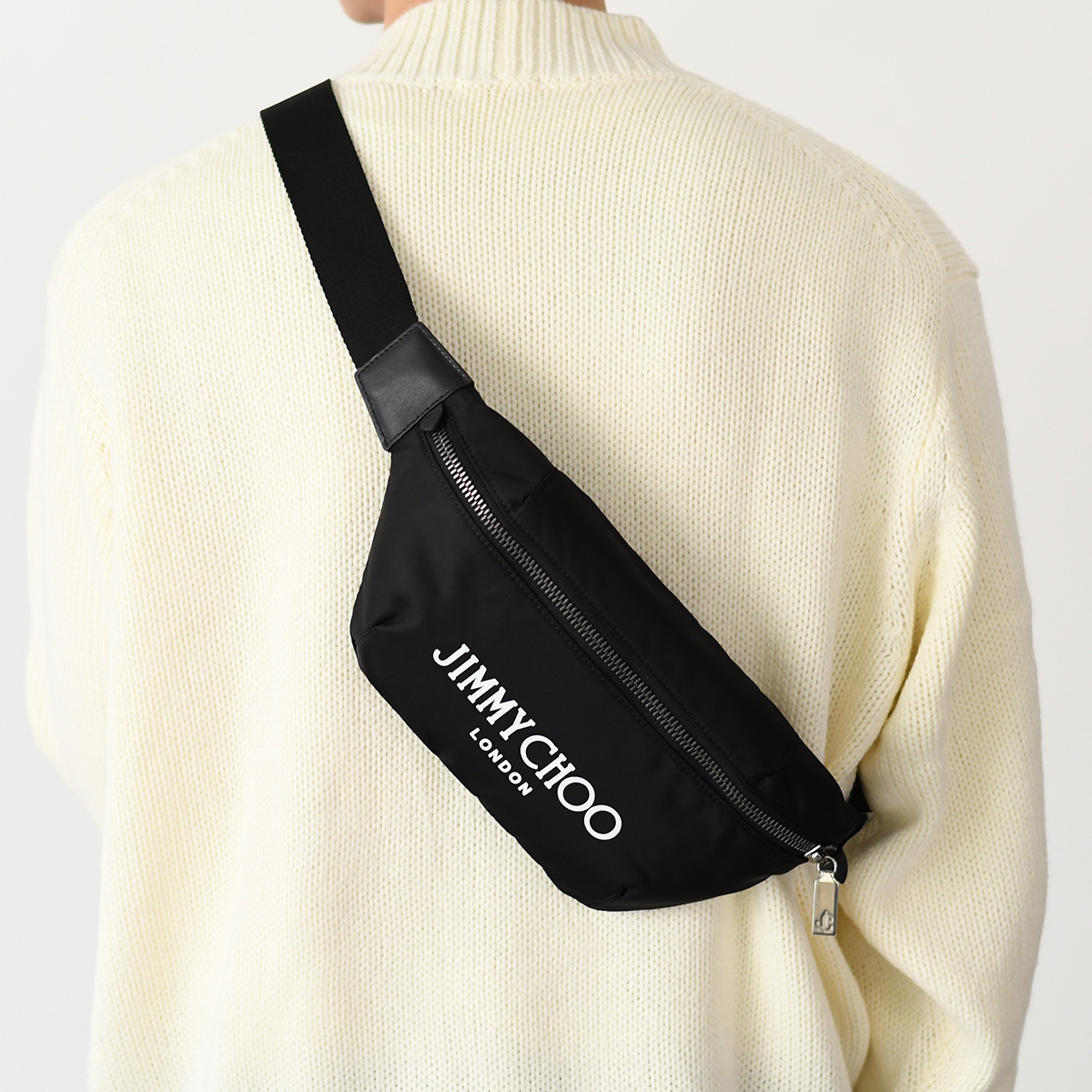 【国内即発】JIMMY CHOO Finsley ベルトバッグ