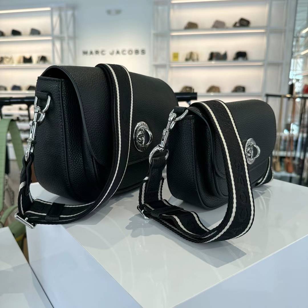 Marc Jacobs ターンロック 取外し可 3WAYショルダークラッチ