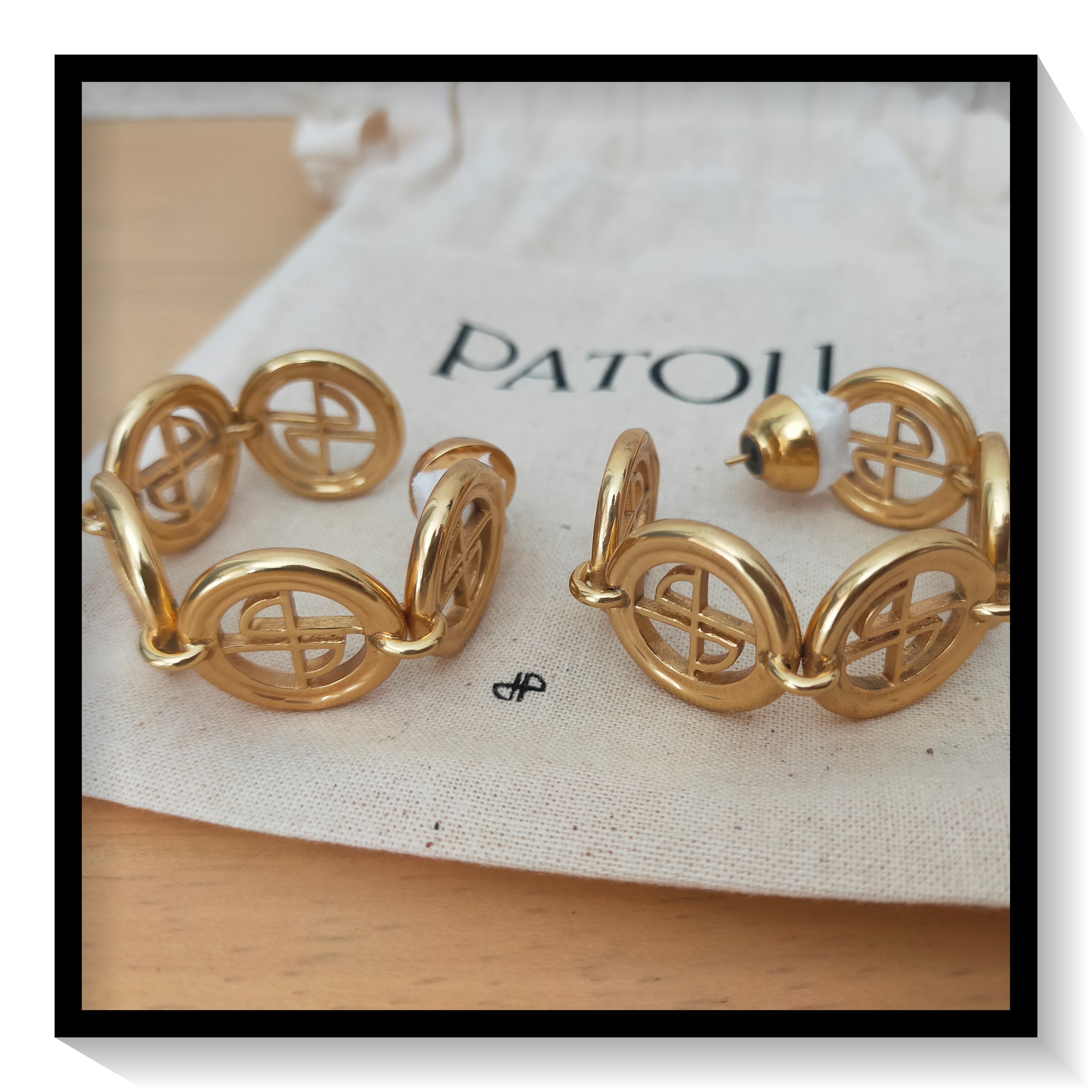 ★PATOU★ ロゴフープ ピアス ★送関込み