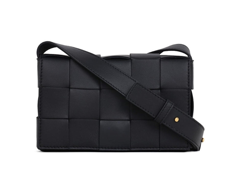 BOTTEGA VENETA★カセット ラームスキン スモールショルダー