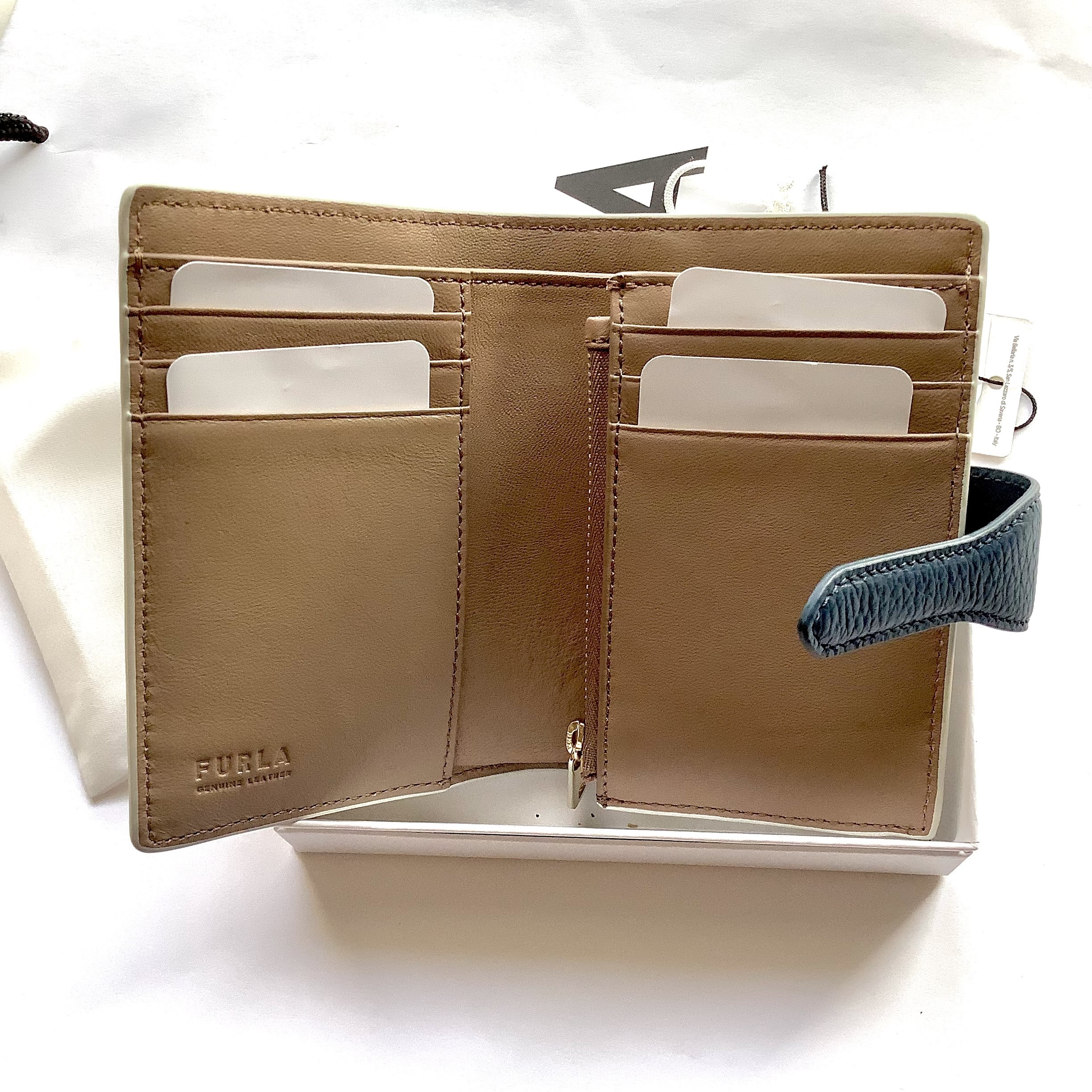 大人気の大人カワイイ2つ折財布☆FURLA☆現品限送料込 財布・小物