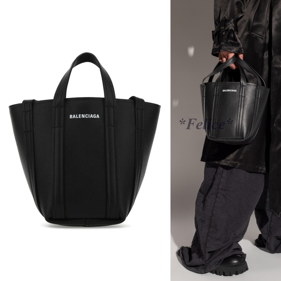 BALENCIAGA ◆ EVERYDAY XS NORTH SOUTH SHOULDER BAG