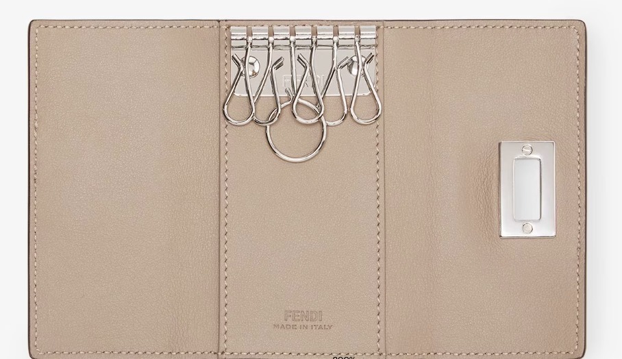 美品 フェンディ キーケース 6連 セレリア ピーカブー ベージュ