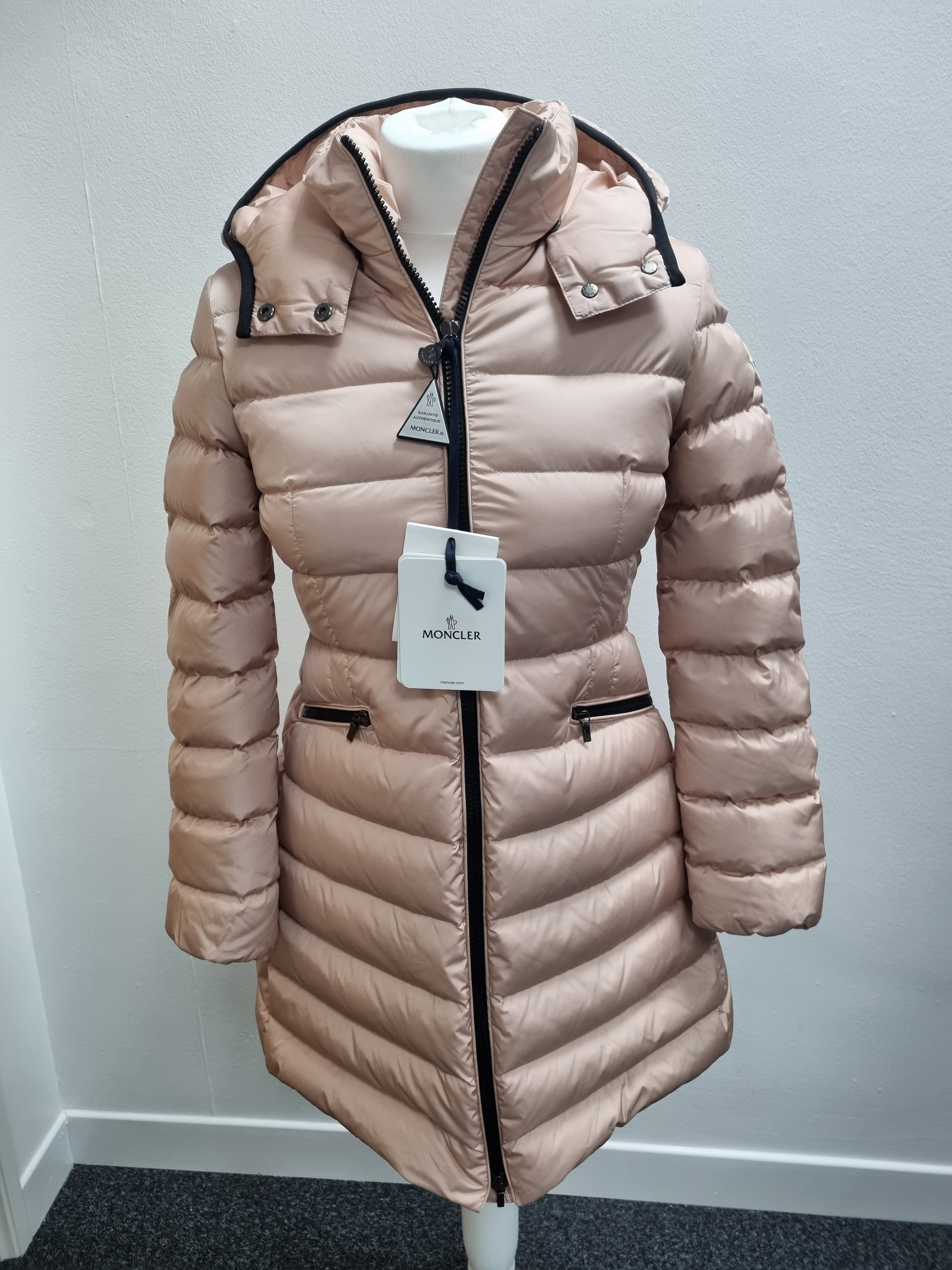 ☆手元在庫☆【MONCLER】Charpal LIGHT PINK/12A ☆大人もOK☆