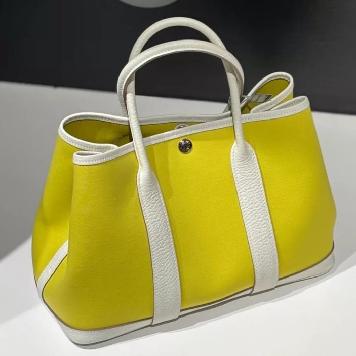 CELINE 【入手困難】必須! TRIOMPHE キャンバスバック MINI size CELINE 【入手困難】必須! TRIOMPHE キャンバスバック MINI size