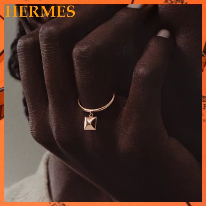 ☆エレガントに揺れるチャーム☆【Hermes】クル ドゥ H 指輪