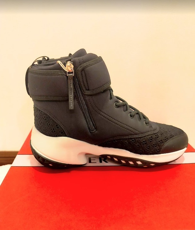 Roger Vivier ◆チャンキースニーカー Roger Vivier】ニット素材 チャンキースニーカー