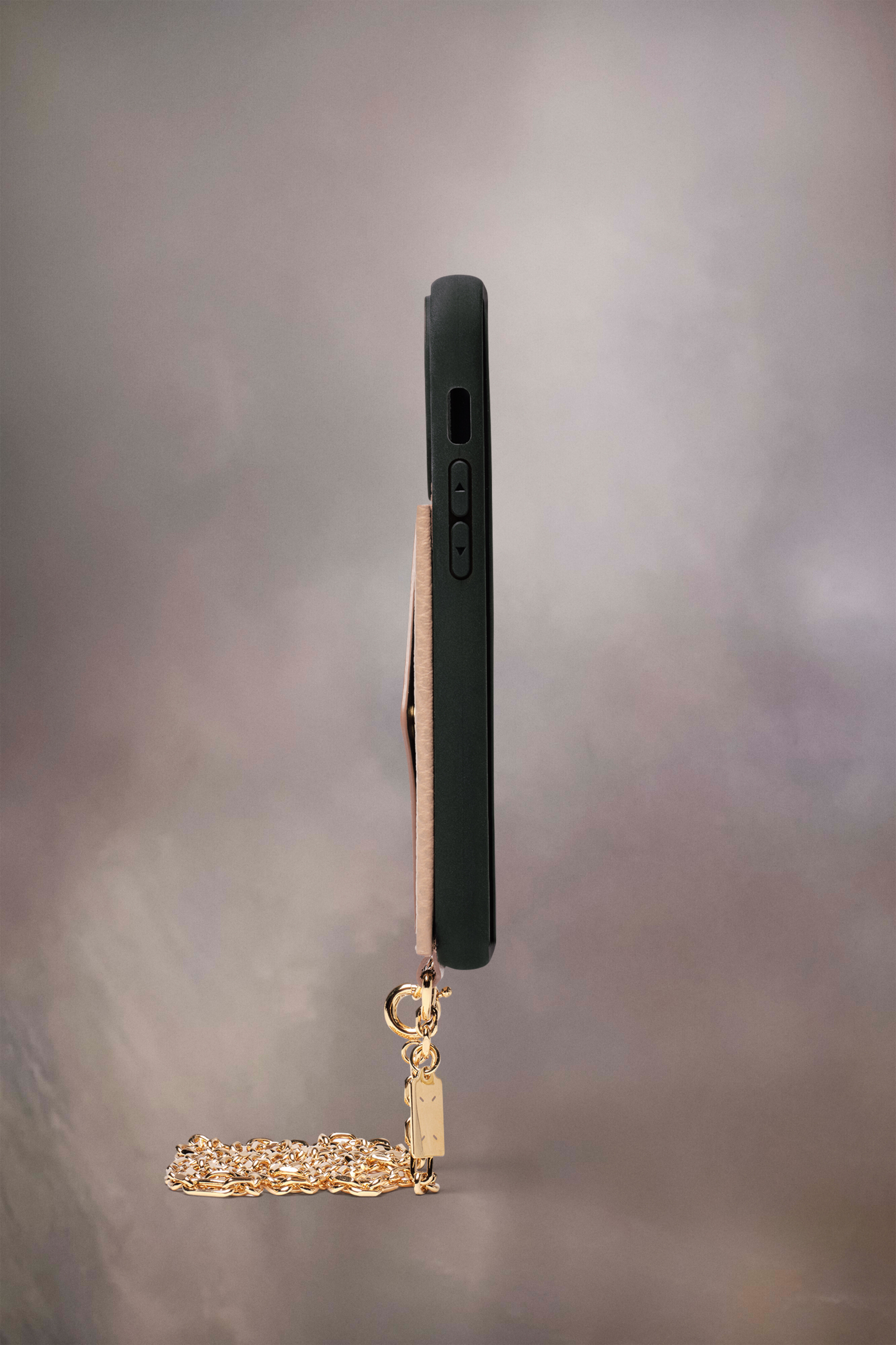 【特価！関送込】マルジェラ カードポケット付き iphone14 pro マルジェラ iphone14/14pro ショルダー ケース レザー