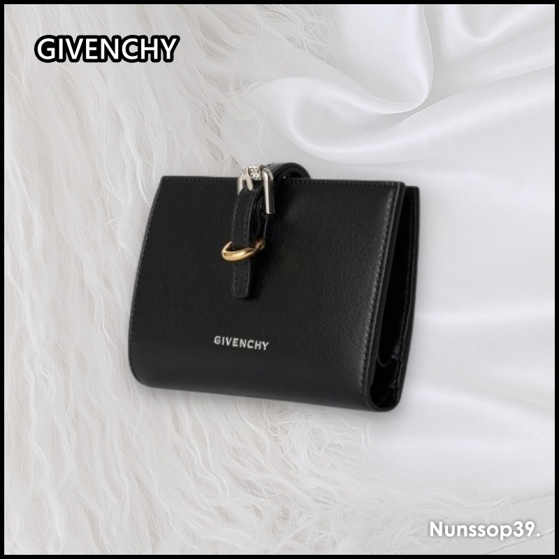 GIVENCHY》 BB60LNB1Q7 001 ロゴ 折りたたみ財布 (GIVENCHY