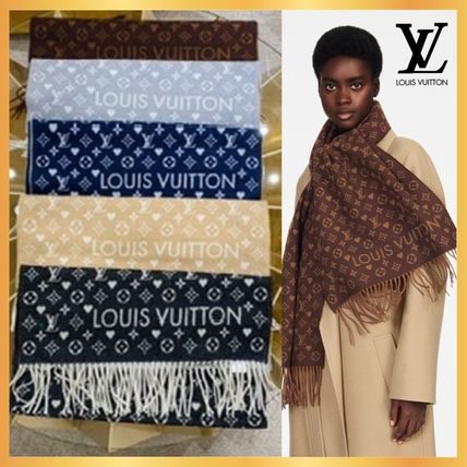 Louis Vuitton Knit & Fur Monogram Cashmere Street Style Knit & Fur Scarves