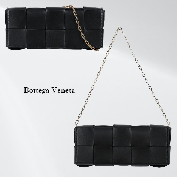 BOTTEGA VENETA イントレチャート カセット ショルダーバッグ