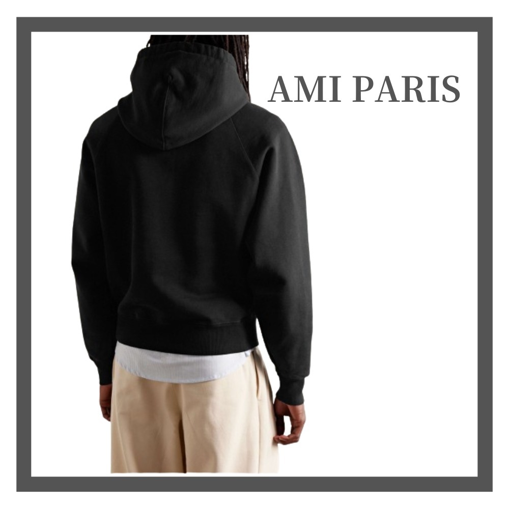 【AMI PARIS】コットンジャージー フーディー ロゴ刺繍入り AMI PARIS コットンジャージー フーディー ロゴ刺繍入り