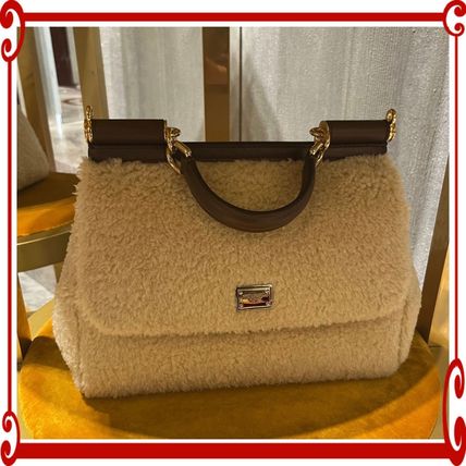 DOLCE&GABBANA ロゴ もこもこ ハンドバッグ もこもこ Dolce & Gabbana(ドルチェ&ガッバーナ) - 海外通販のBUYMA
