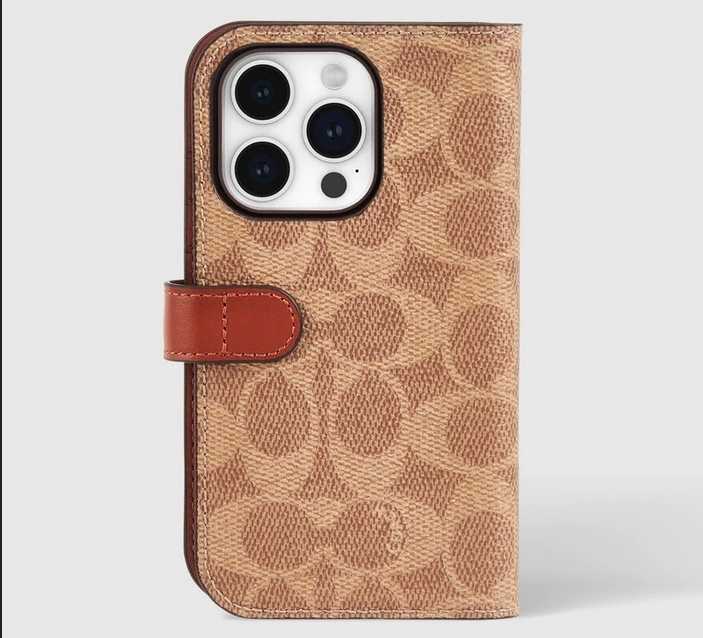 国内発送 Coach☆Folio Signature Canvas iPhone 15ケース Tan色