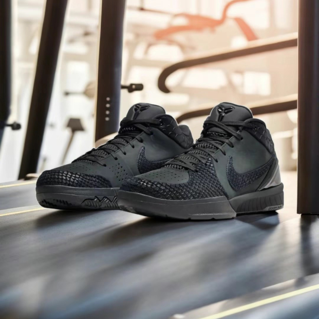 (在庫確認必須)NIKE ☆ Zoom Kobe 4 Protro ‘Black Mamba’