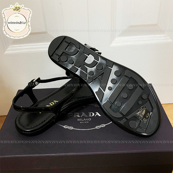 すぐ届く!PRADA 国内発□夏にヘビロテ決定! 履きやすいサンダル