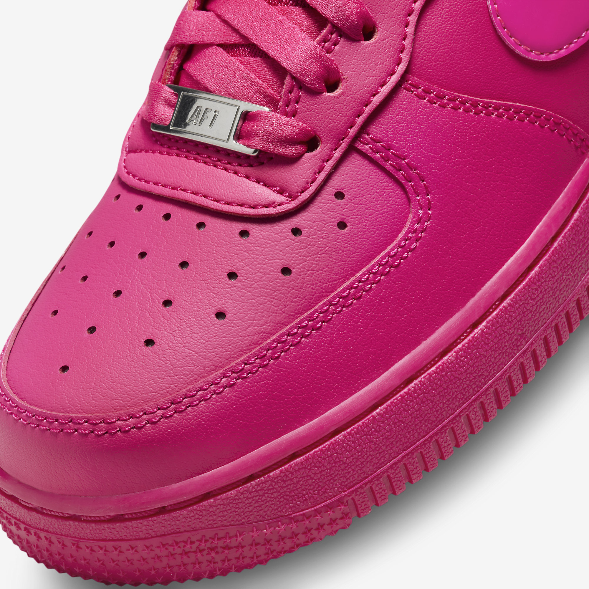 ★NIKE★大人気★W AIR FORCE 1 '07 \"FIREBERRY\"★追跡可