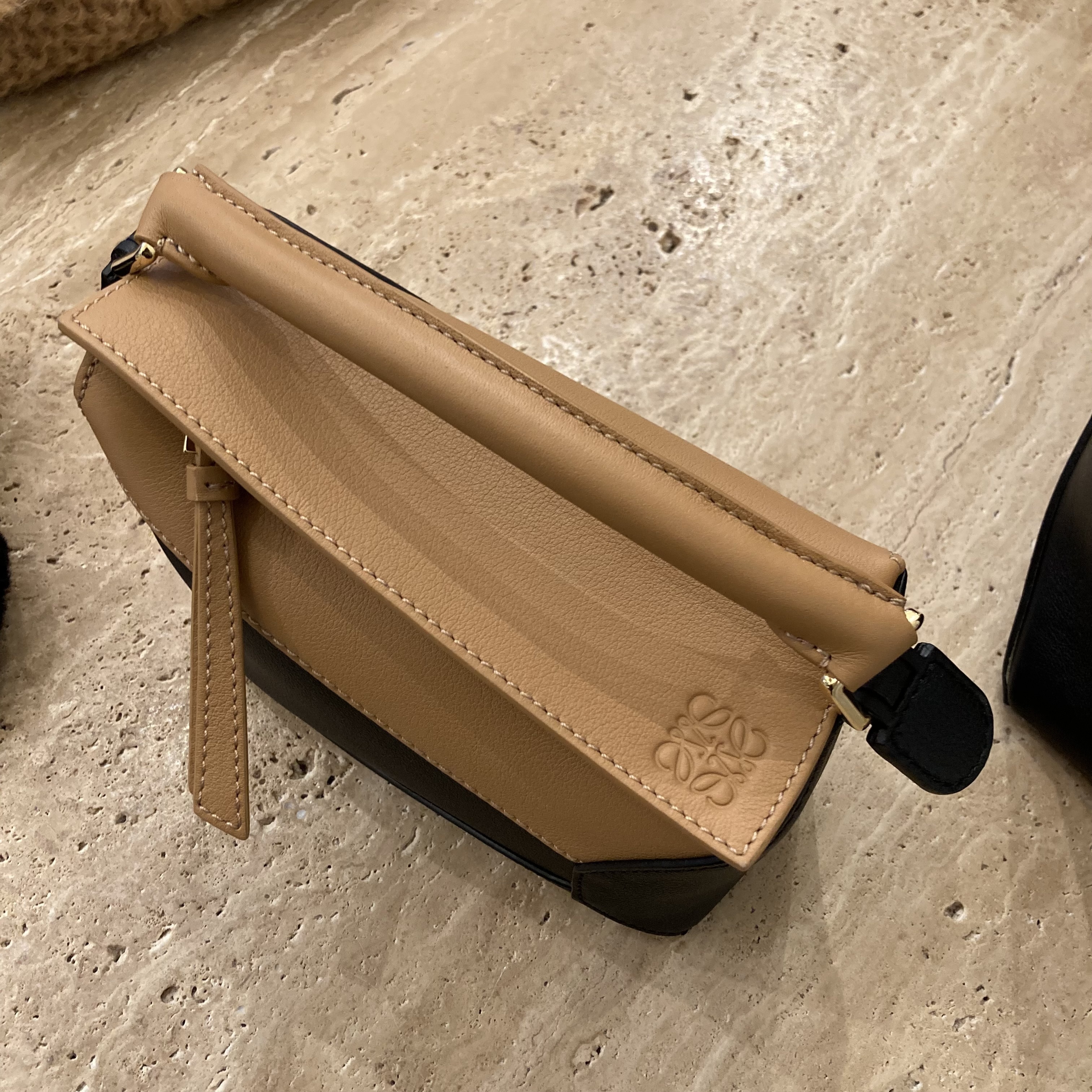 SALE《LOEWE》パズルバッグ 可愛いらしい♪ ミニサイズ