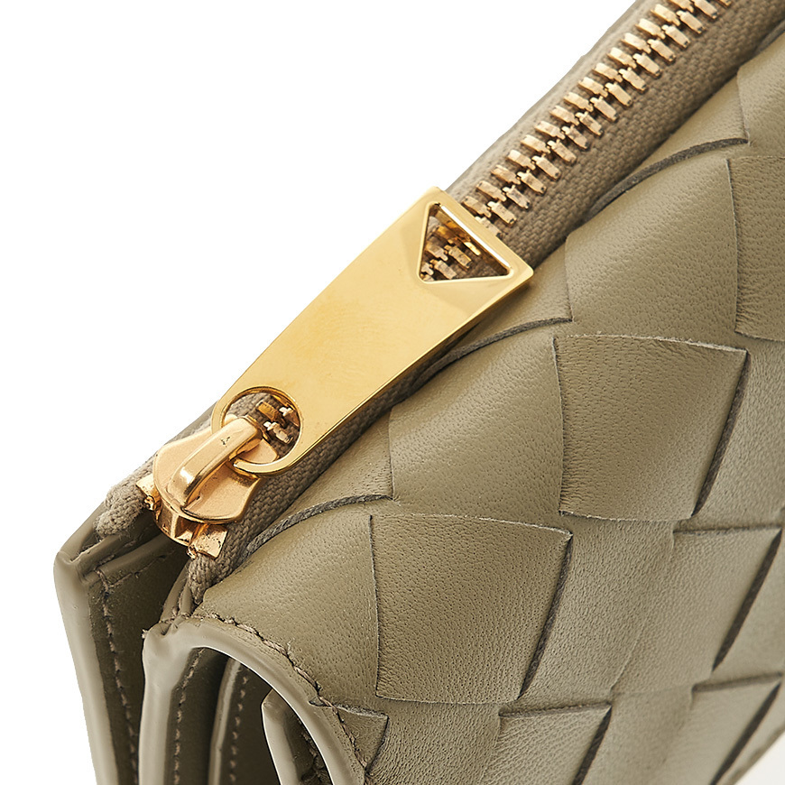 《BOTTEGA VENETA》 INTRECIATTO 折りたたみ財布