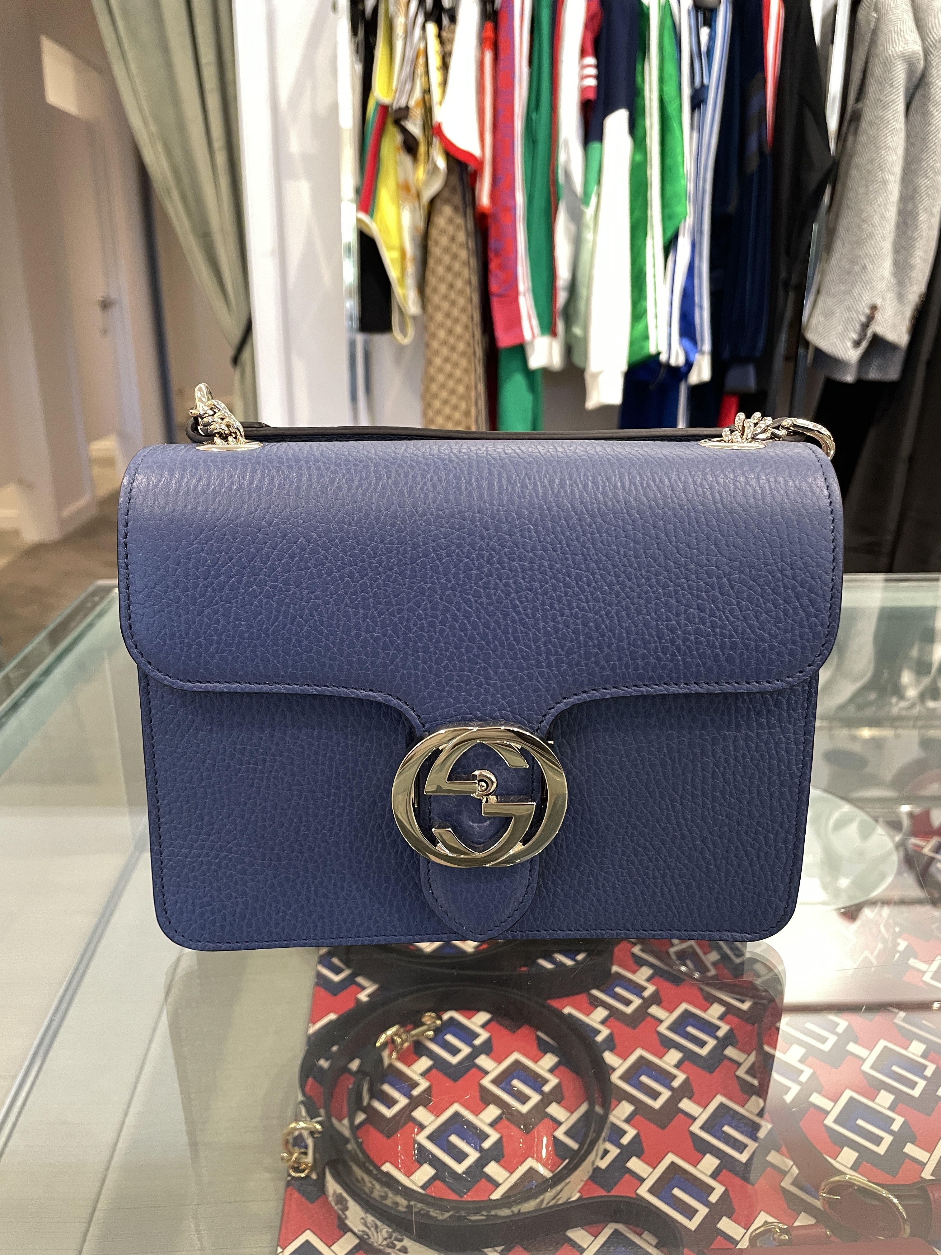 ラスト１ gucci GG ロック チェーン ショルダー バッグ