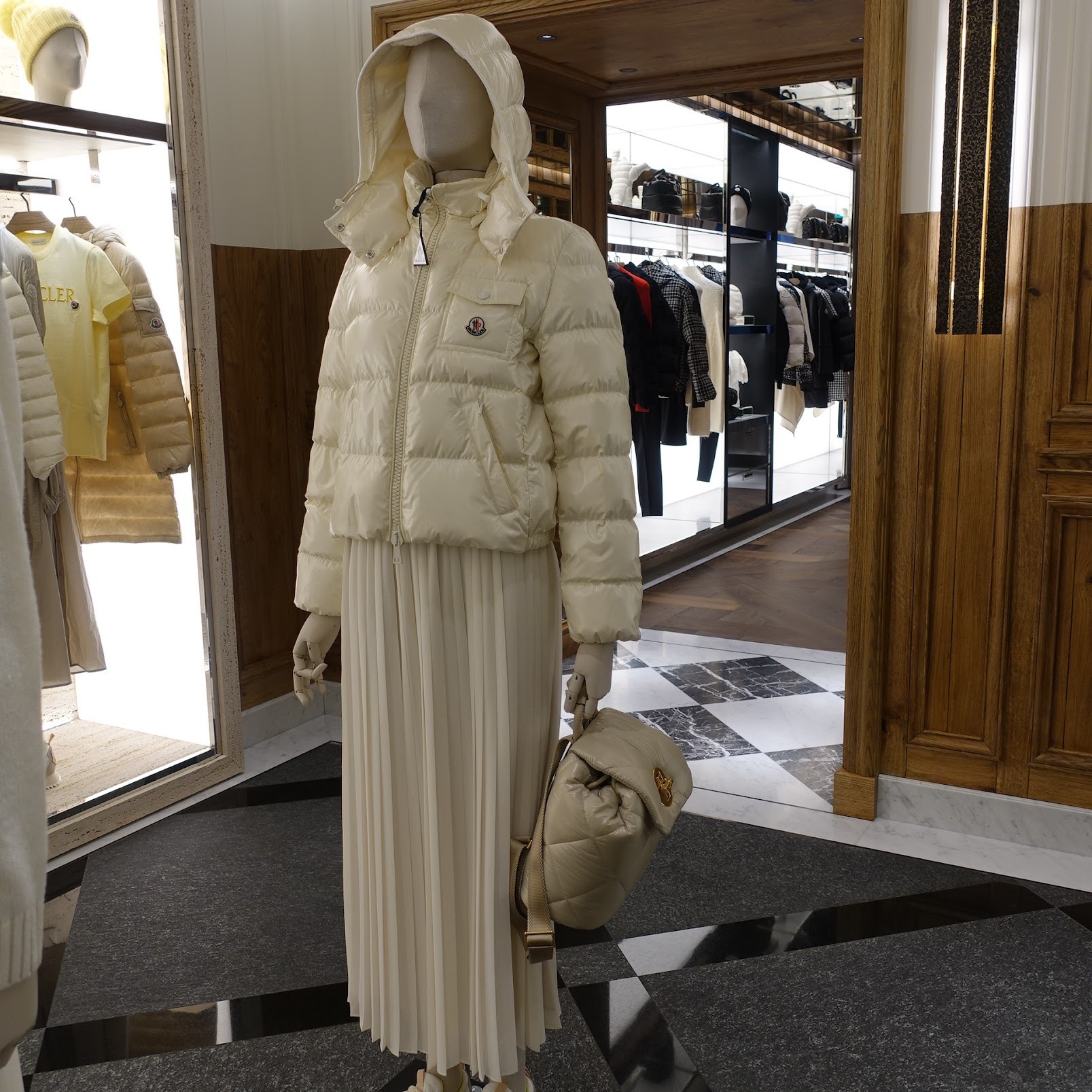 ♪直営店♪Moncler Andro ショートダウンジャケット