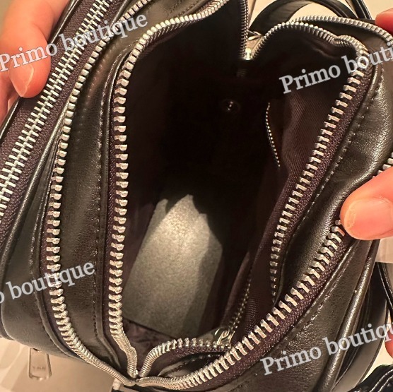 店舗限定☆【COMME des GARCONS】合皮 ショルダーバッグ 店舗限定☆【COMME des GARCONS】合皮 ショルダーバッグ