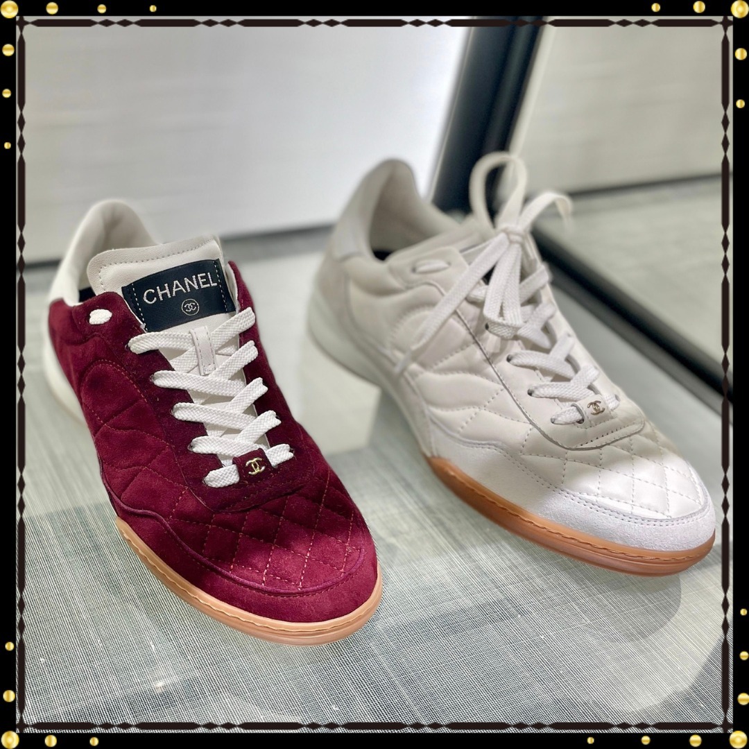 CHANEL 新作スニーカー 大人カジュアル 本革レザー スエード