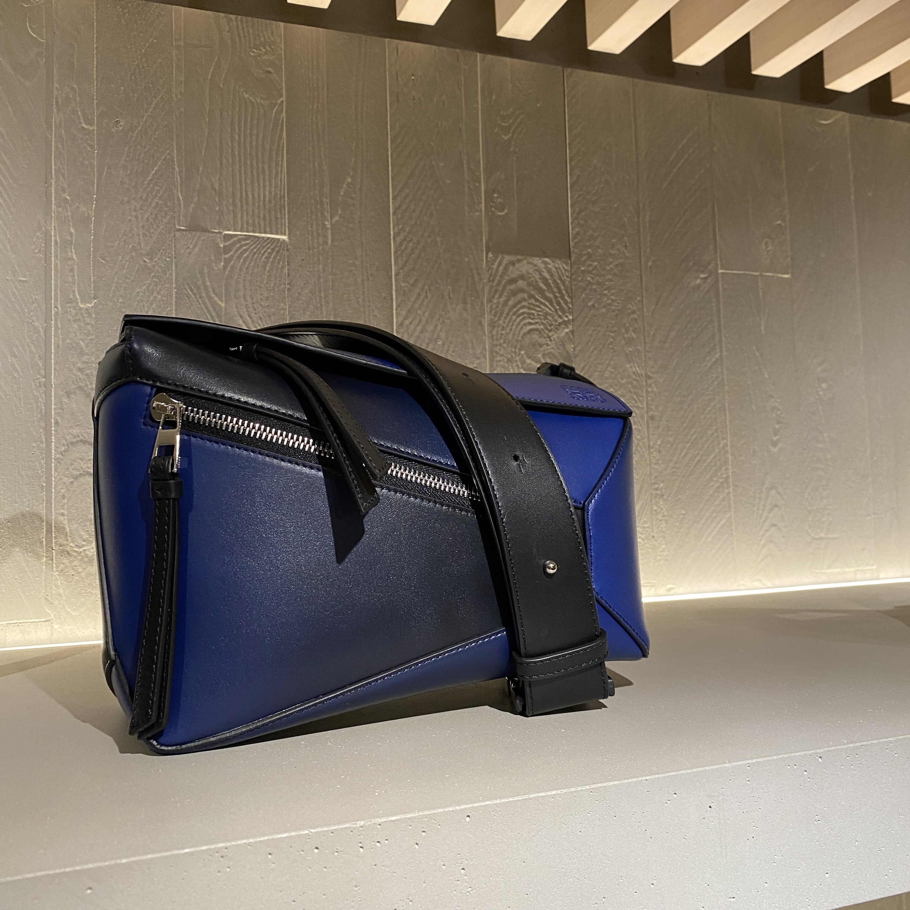 LOEWE☆エレファントバッグラージ（クラシックカーフ）ブラック