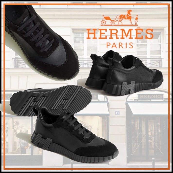 オールブラックで合わせやすいHermesバウンシングスニーカー