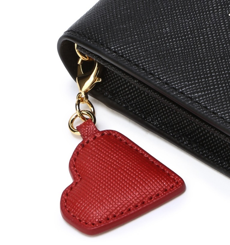 ☆韓国の人気【JILLSTUART】☆HEART CHARM PAPER WALLET☆財布☆ JILLSTUART] HEART CHARM HALF WALLETハート財布