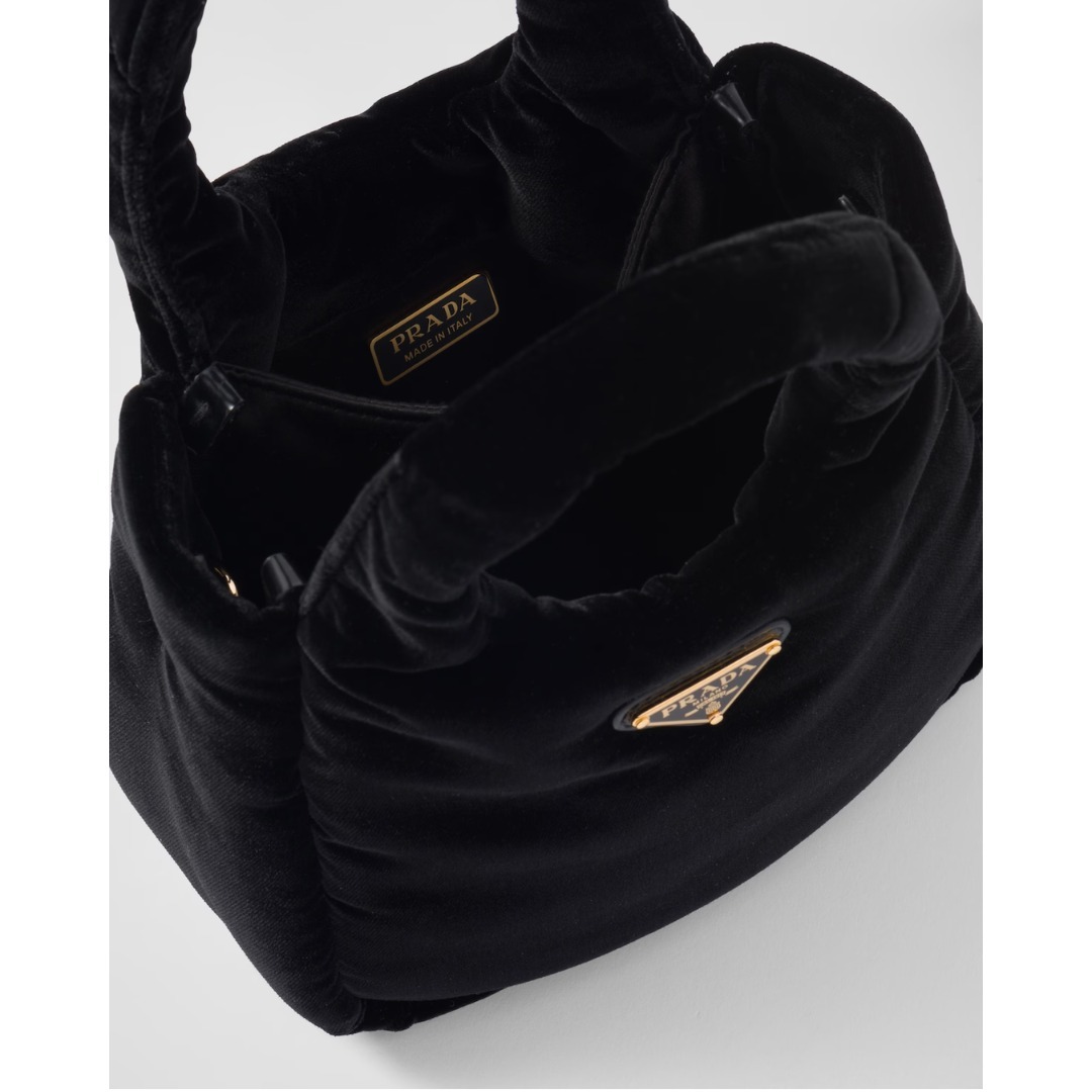 【入手困難】PRADA◆ふわふわ ミニ ハンドバッグ ストラップ付き 入手困難】PRADA◇ふわふわ ミニ ハンドバッグ ストラップ付き