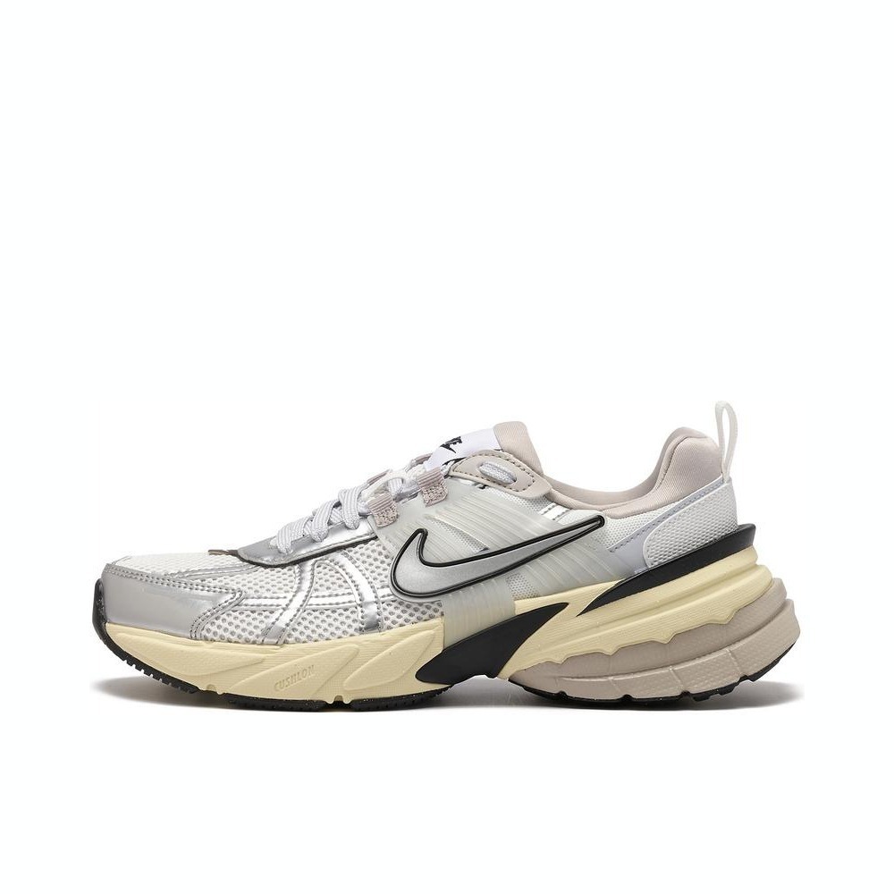 全7色 ★大人気★ NIKE WMNS V2K RUN ランニングシューズ 関送込 全7色 ☆大人気☆ NIKE WMNS V2K RUN ランニングシューズ 関送込